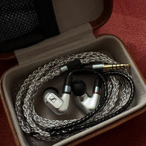 Customer photo of a GUCraftsman cable